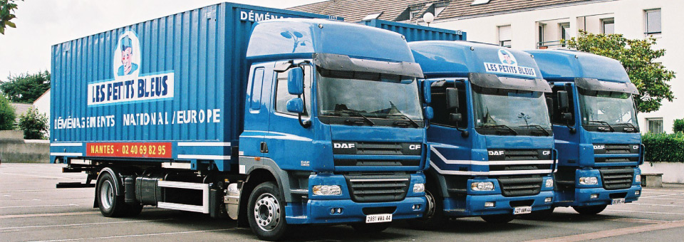 Flotte de camions de déménagement Les Petits Bleus à Nantes